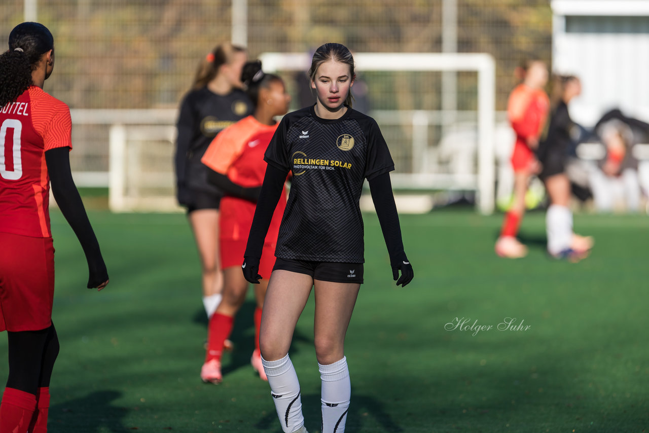 Bild 366 - wBJ VfL Pinneberg2 - Eimsbuttler TV 3 : Ergebnis: 5:0